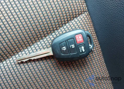 2015 Toyota Corolla S Plus из США, поврежденный, VIN 5YFBURHE6FP218542